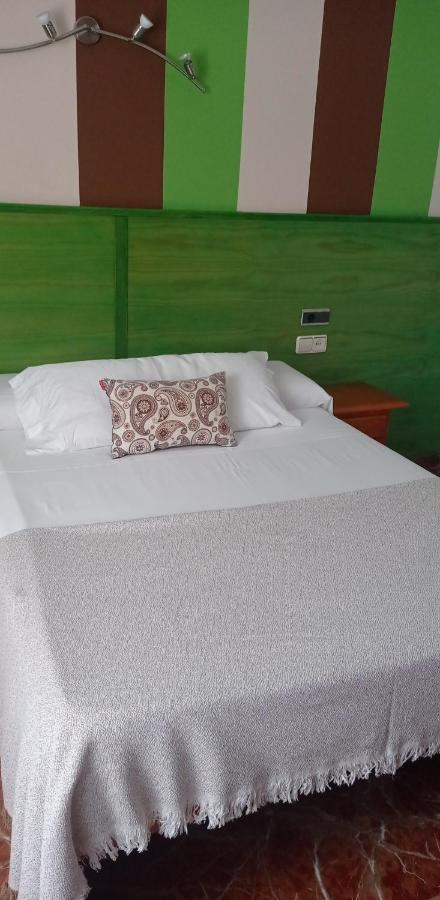 Arcos Rosalejo-coruna Hotel 2*